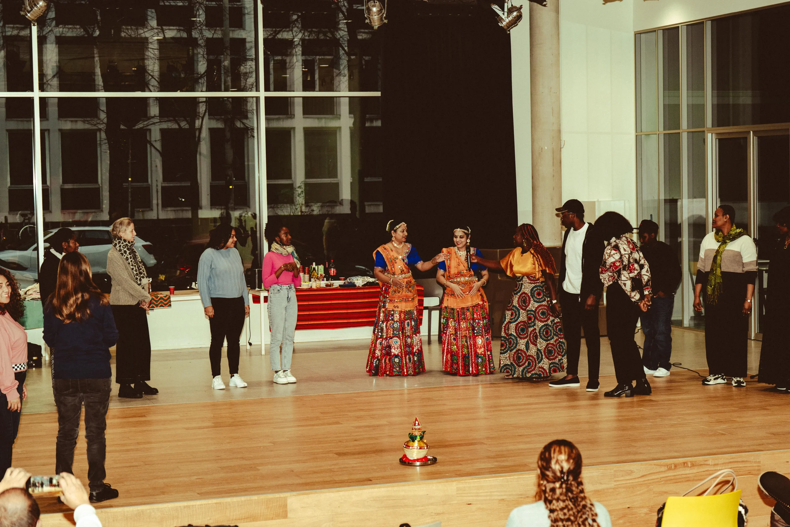 Online Storytelling: Intercultural relationships